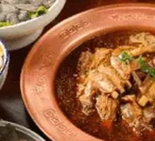 Lamb Rack and Tail Pot