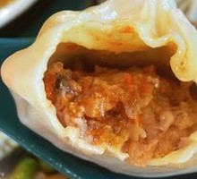 Pork and Crab Roe Soup Buns