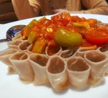Five-Tomato Sauce over Buckwheat Noodles