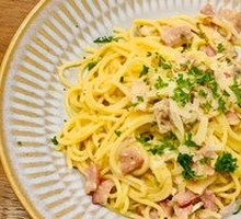 Creamy Bacon Mushroom Egg Yolk Pasta