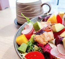 Chicken Mango Avocado Salad