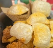 Cheesy Fries with Fried Chicken