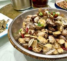 Spicy Stir-Fried Clams