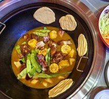 Fresh Pork Rib and Pig Trotter Hot Pot