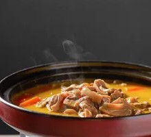 Braised Black Goat with Skin in Yellow Sauce