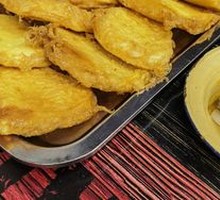 Fried Steamed Bun Slices with Stinky Tofu