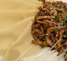 Beijing-style Shredded Pork in Soy Sauce