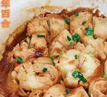 Braised Lily in Clay Pot