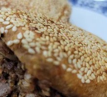 Braised beef in flatbread