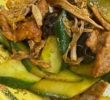 Wood Ear Mushroom and Pork Rice Bowl