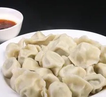 Sour Cabbage with Pork Cracklings