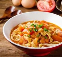 Tomato and Egg Knife-Pressed Noodles
