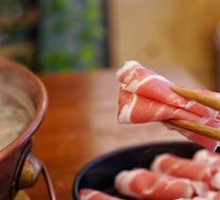 Crispy Lamb Rolls with Bone