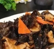 Wood Ear Mushroom and Pork Slices