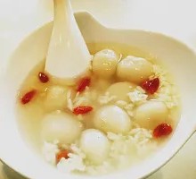 Glutinous Rice Balls in Sweet Fermented Rice Soup