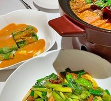 Signature Mao Xue Wang