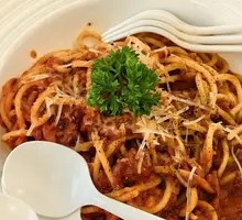 Traditional Italian Meat Sauce Pasta