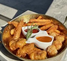 Swan Lake Crispy Seafood Platter