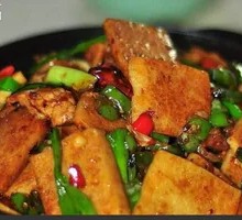 Spicy Potatoes with Noodles