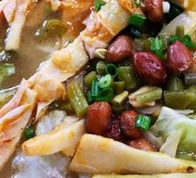 Spicy and Sour Bamboo Shoot Noodles