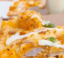 Golden Yolk Chicken Pizza