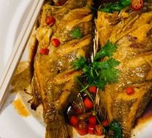 2 pieces of mandarin fish