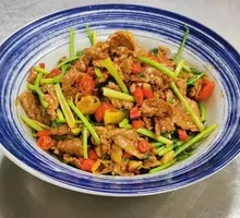 Stir-Fried Beef with Yellow Onion