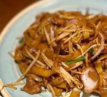 Dry-Fried Beef Rice Noodles