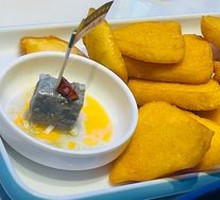 Fried Steamed Bread with Stinky Tofu