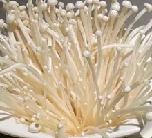 Crispy Tender Enoki Mushrooms