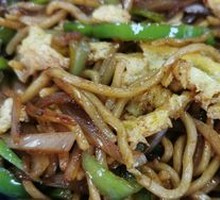 Stir-Fried Noodles with Bell Peppers