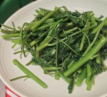 Shunde Bean Sauce Stir-Fried Hollow Bamboo Shoots