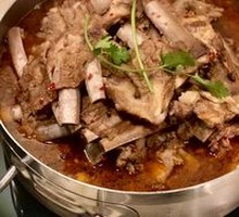 Lamb Rack & Tail Pot (Small)