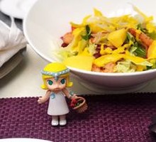 Shrimp and Mango Salad