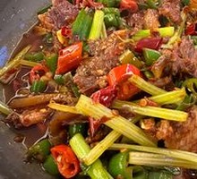 Spicy Pot Beef with Skin