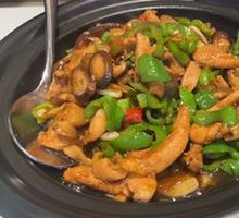 Stir-Fried Chicken with Green Pepper