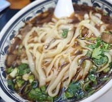 Traditional Braised Pork Noodles