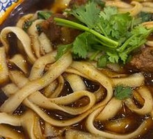 Braised Pork Noodles with Hand-cut Style
