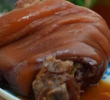 Braised Pork Elbow in Old Soup