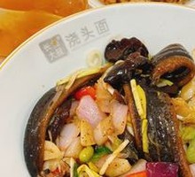 Soft Eel Noodles with Sauce