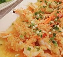 Stir-Fried Shrimp with Garlic Noodles