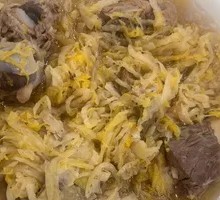 Sour Cabbage Stewed Pork Bones