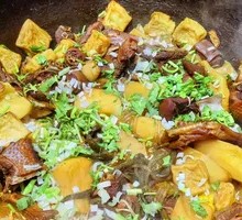 Stewed Goose in Iron Pot