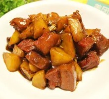 Braised Pork with Potatoes over Rice