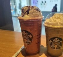 Vanilla Iced Latte Matcha Iced Latte