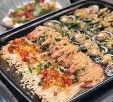 Steamed Seafood Medley with Garlic
