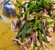 Goose Cubes and Offal Hot Pot