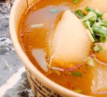 Radish Beef Offal with Specialty Beverage
