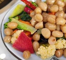 Cold-mixed wild vegetables