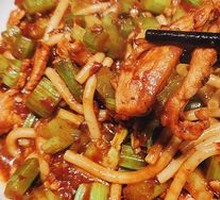 Classic Chicken Fried Rice Noodles